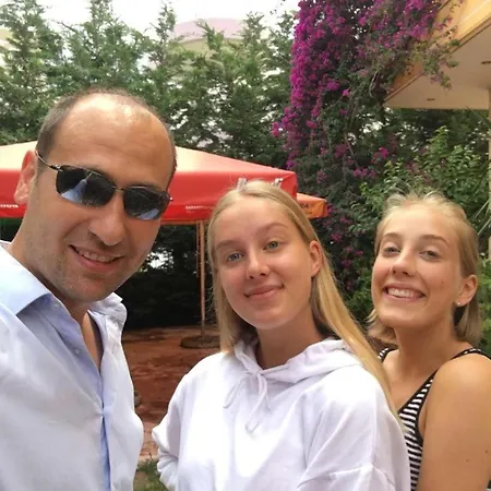 Hotel Vila Danedi 3*