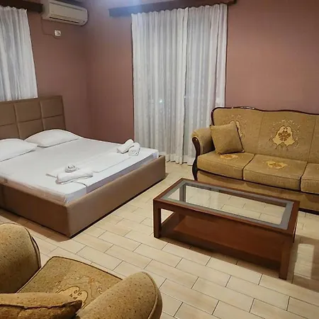 Vila Danedi 3* Ksamil