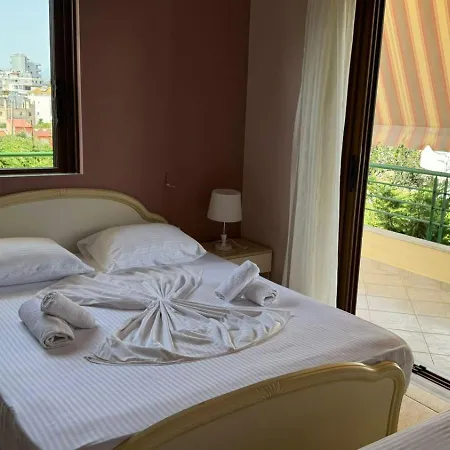 Hotel Vila Danedi 3*