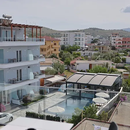 Hotel Danedi 3*